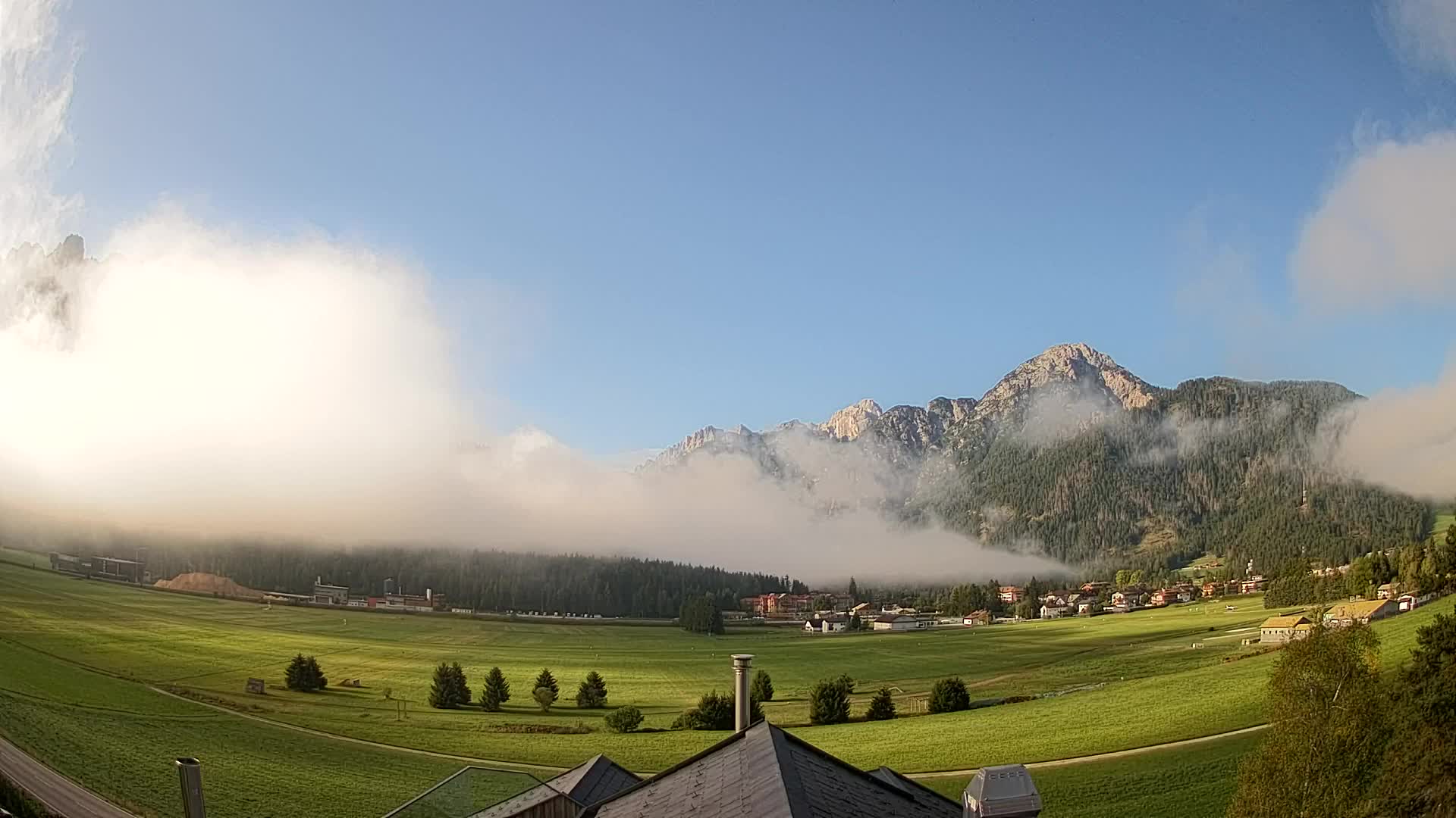 Webcam Toblach Dolomites – View from Hotel Rosengarten