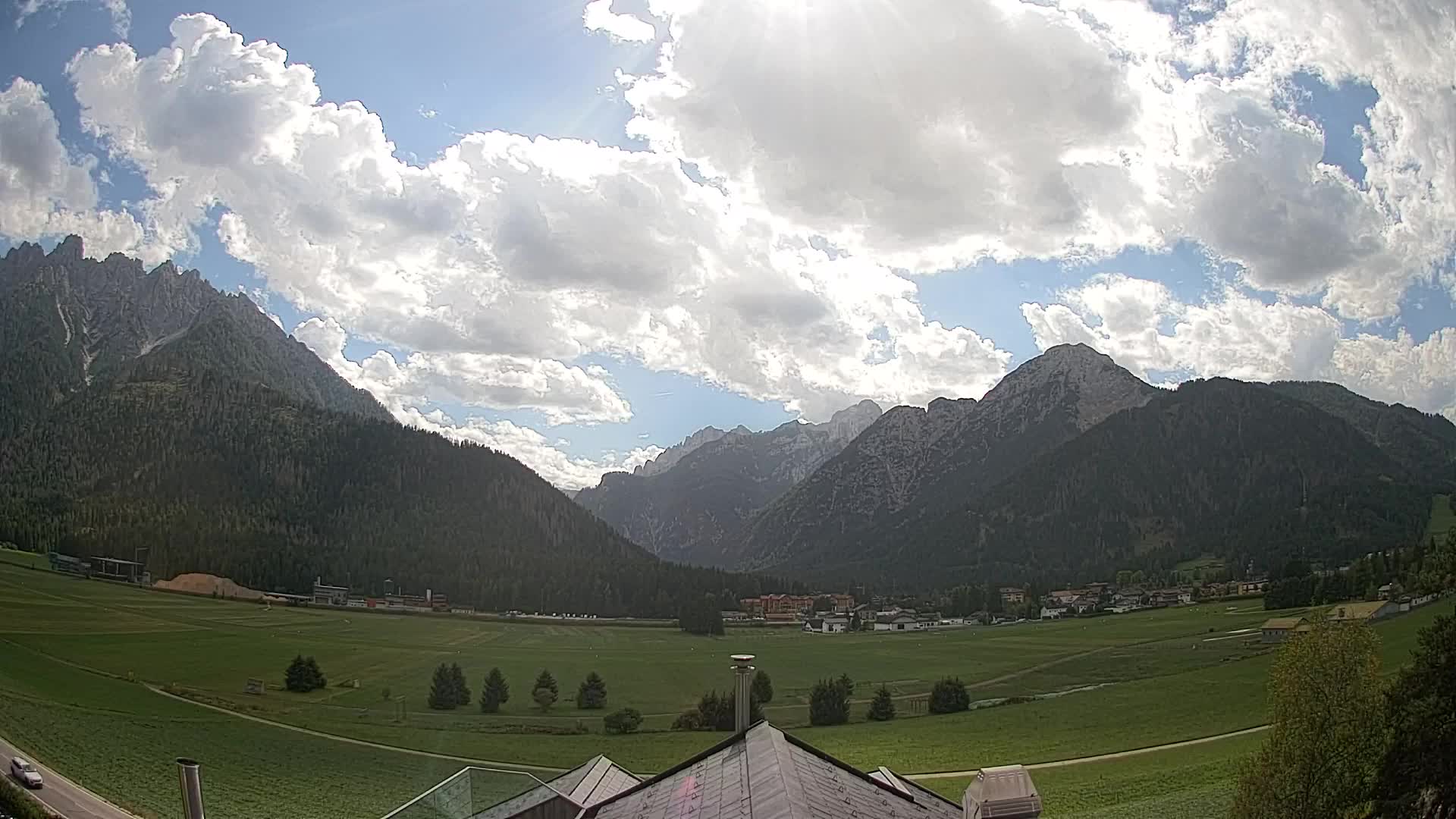 Webcam Toblach Dolomites – View from Hotel Rosengarten