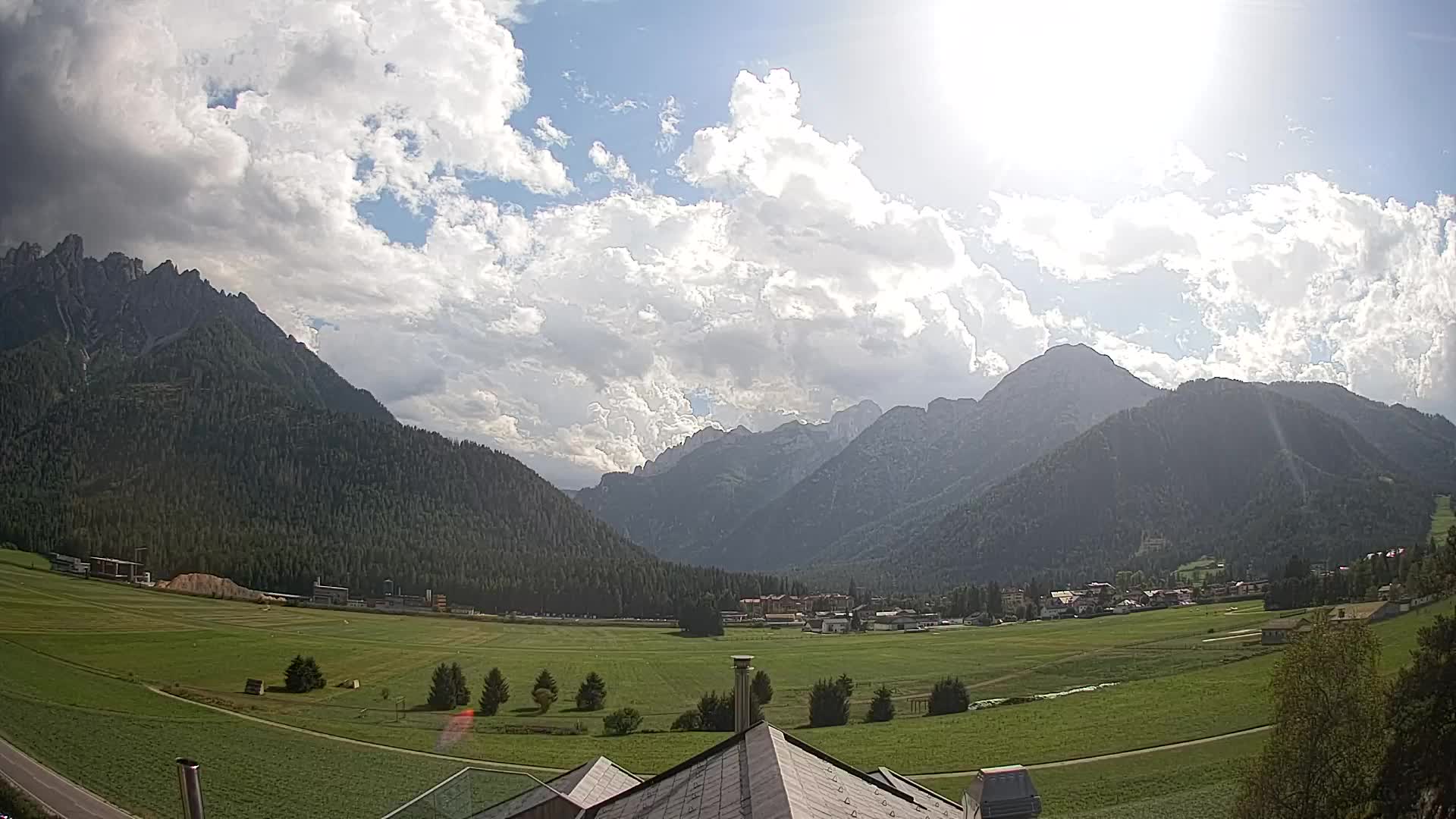 Webcam Toblach Dolomites – View from Hotel Rosengarten