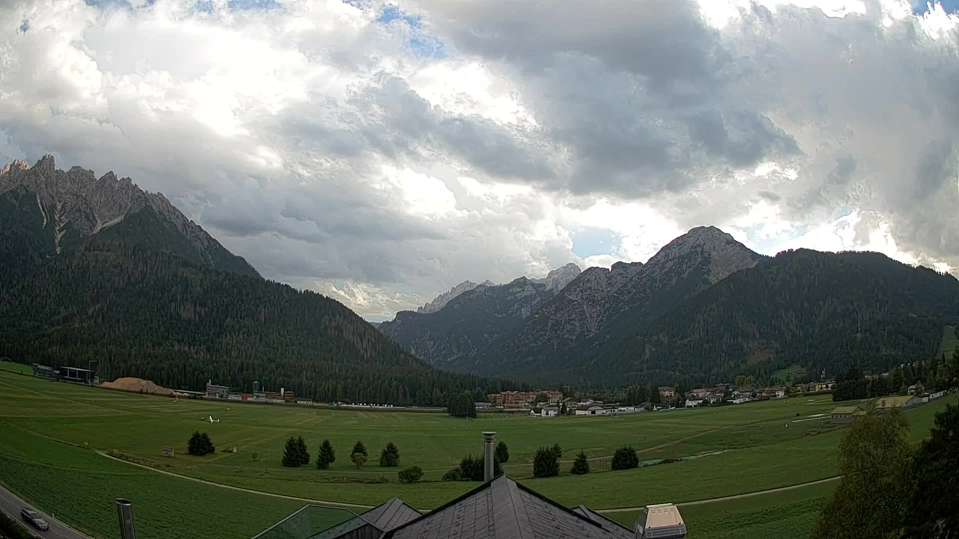 Webcam Toblach Dolomites – View from Hotel Rosengarten