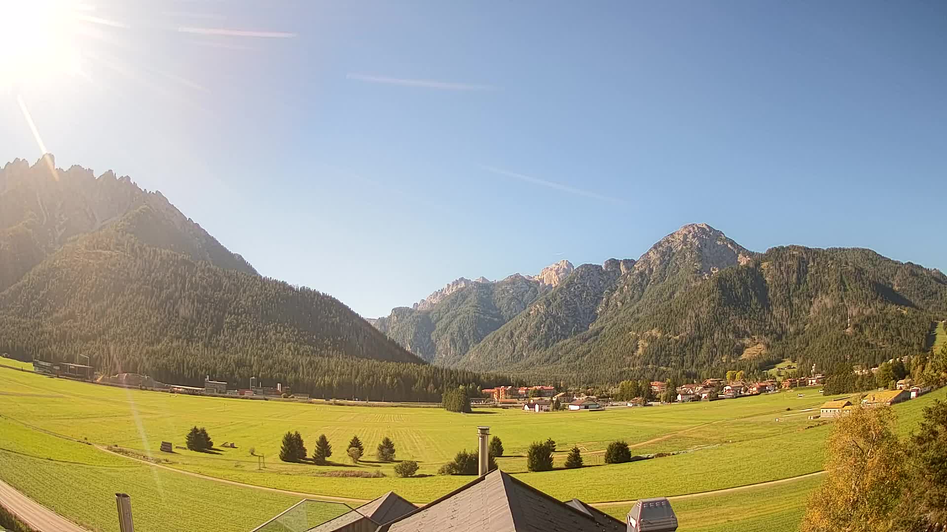 Spletna kamera Toblach Dolomiti – Pogled iz hotela Rosengarten