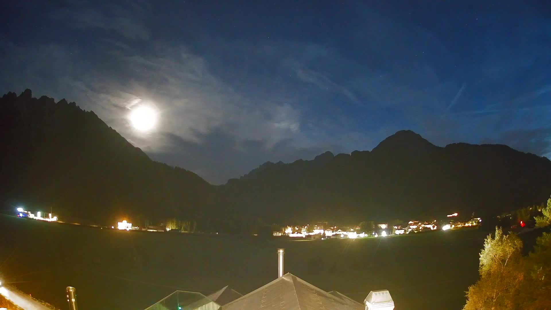 Webcam Toblach Dolomites – View from Hotel Rosengarten