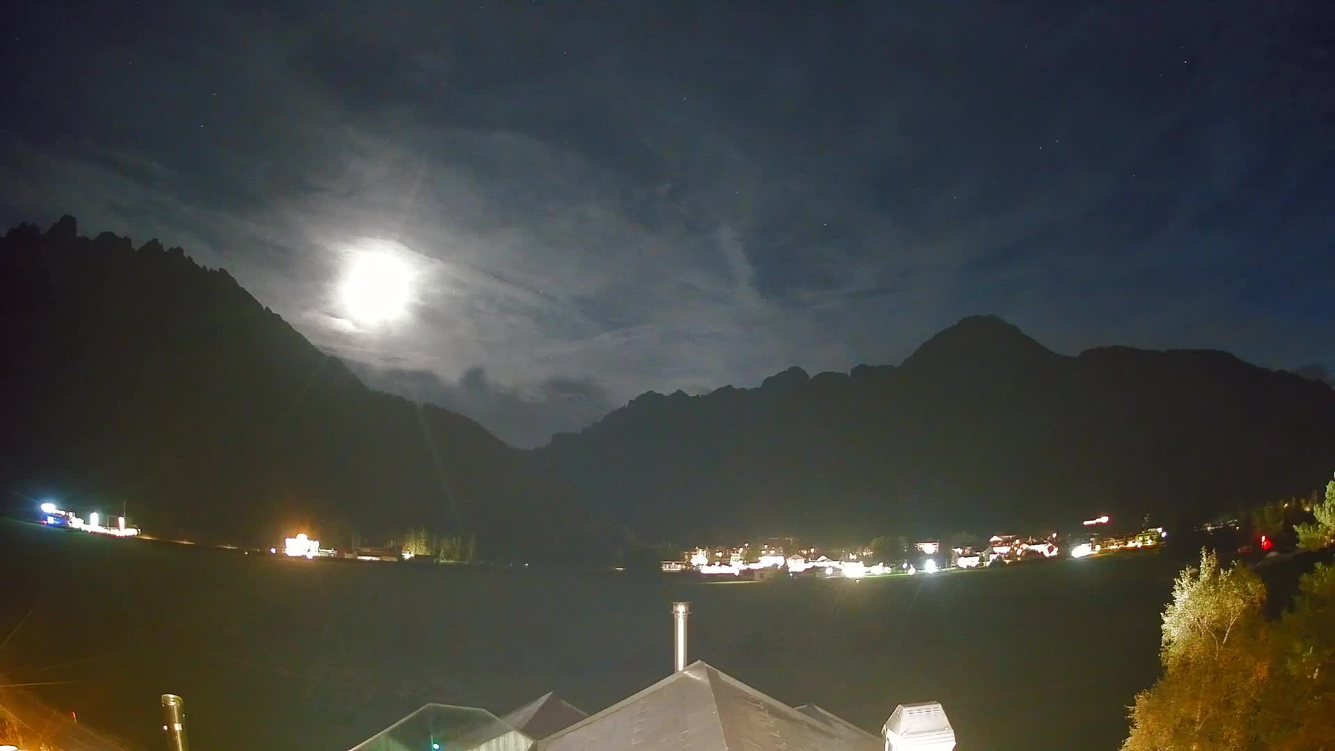 Web kamera Toblach Dolomiti – Pogled s Hotela Rosengarten