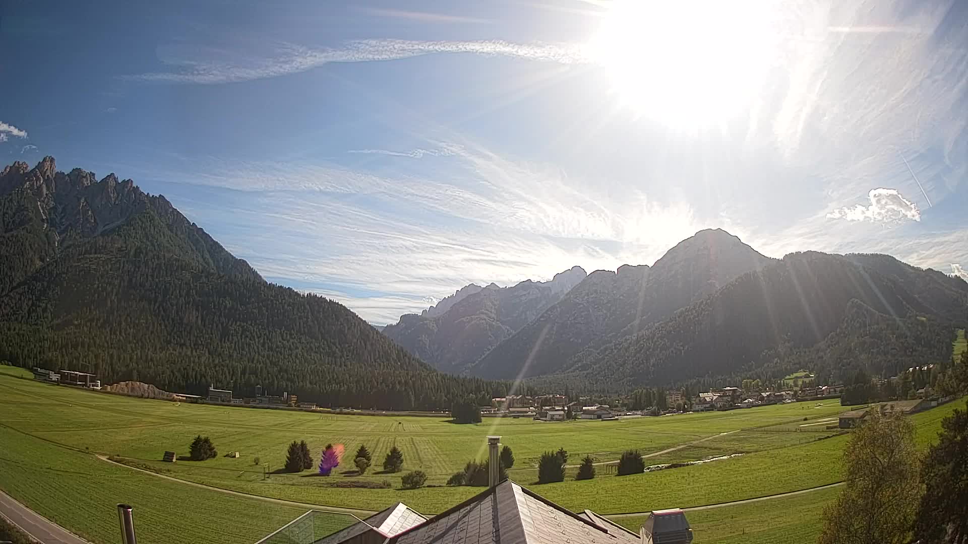 Spletna kamera Toblach Dolomiti – Pogled iz hotela Rosengarten
