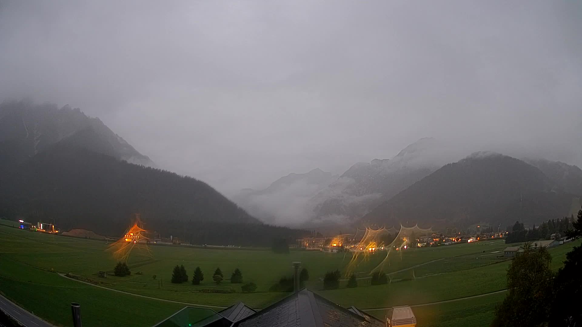 Spletna kamera Toblach Dolomiti – Pogled iz hotela Rosengarten
