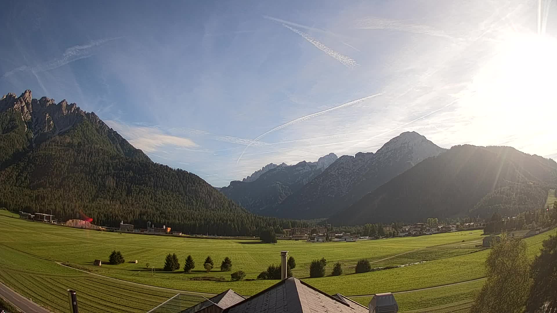 Spletna kamera Toblach Dolomiti – Pogled iz hotela Rosengarten