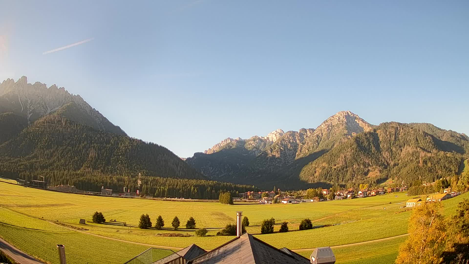 Spletna kamera Toblach Dolomiti – Pogled iz hotela Rosengarten