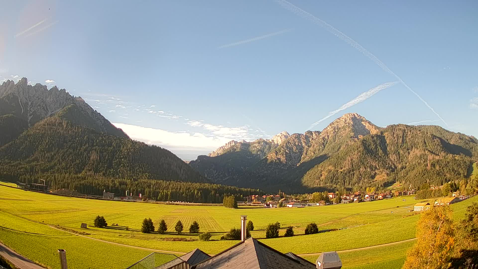 Spletna kamera Toblach Dolomiti – Pogled iz hotela Rosengarten