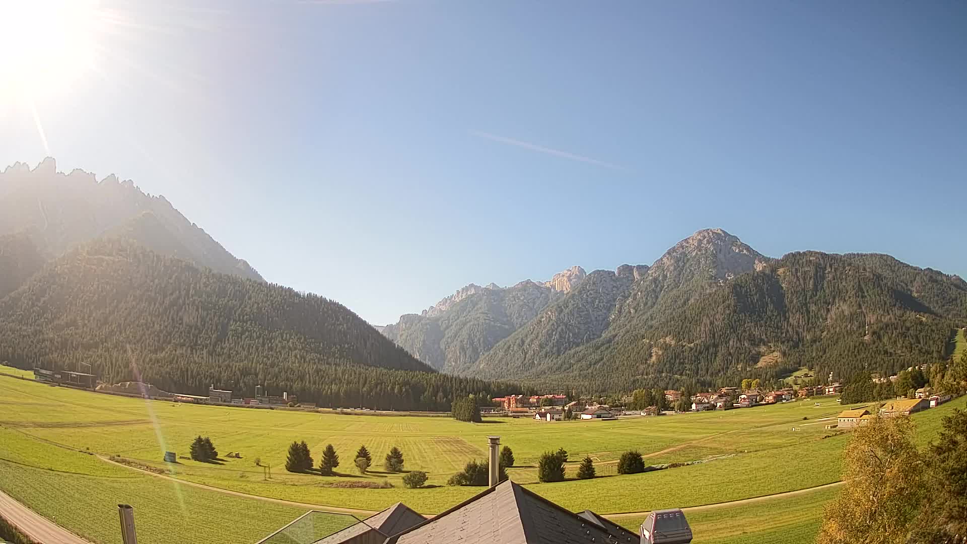 Web kamera Toblach Dolomiti – Pogled s Hotela Rosengarten