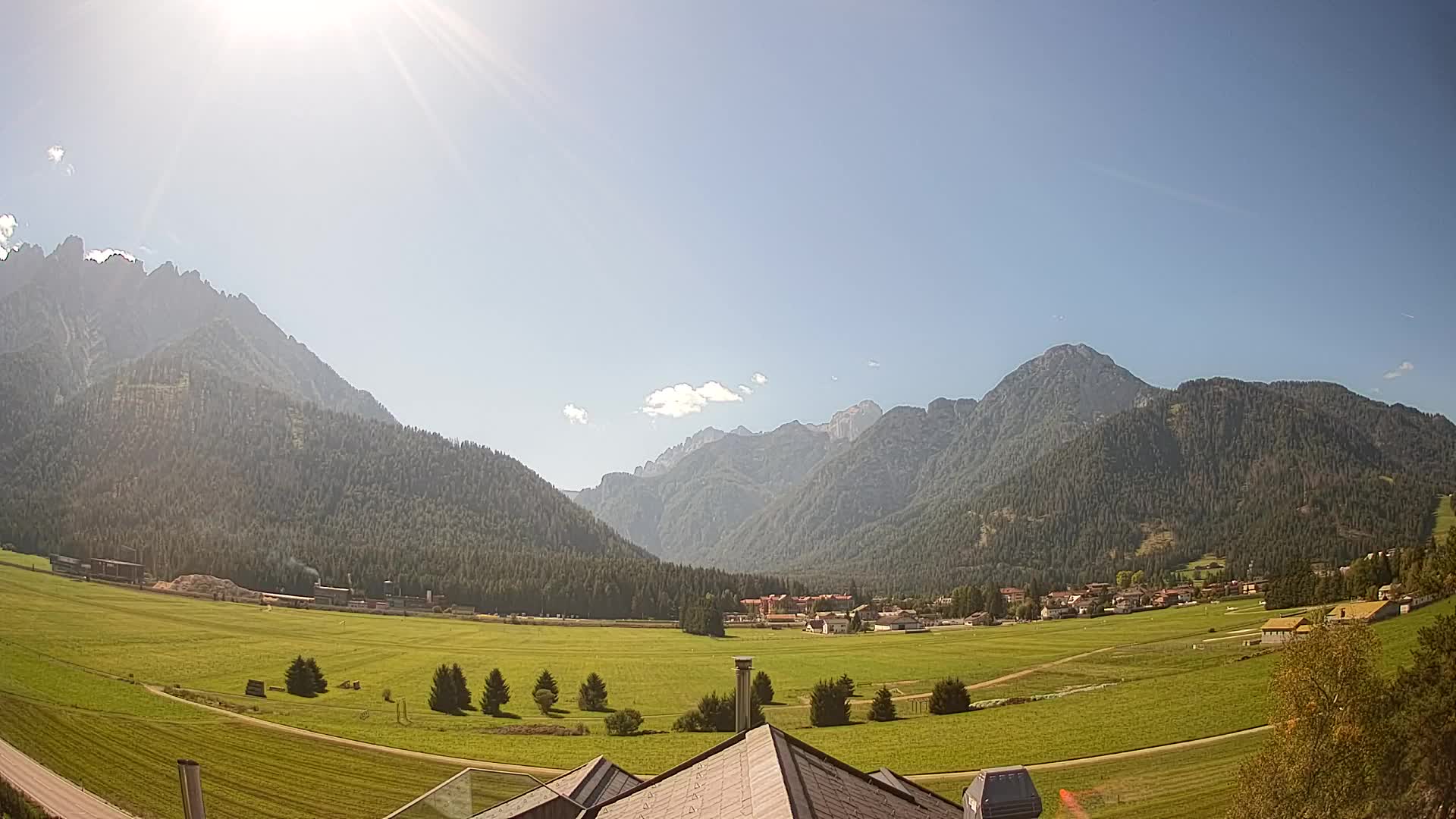 Webcam Toblach Dolomites – View from Hotel Rosengarten