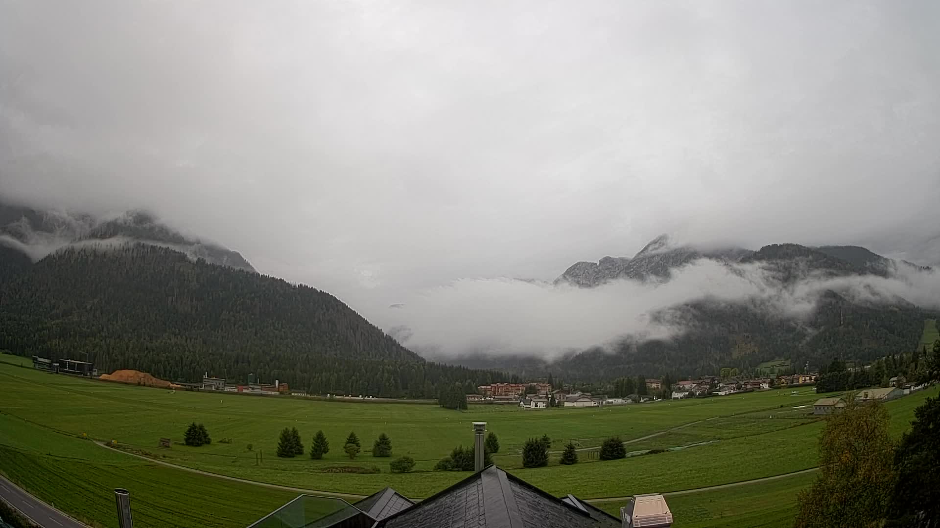 Webcam Toblach Dolomites – View from Hotel Rosengarten