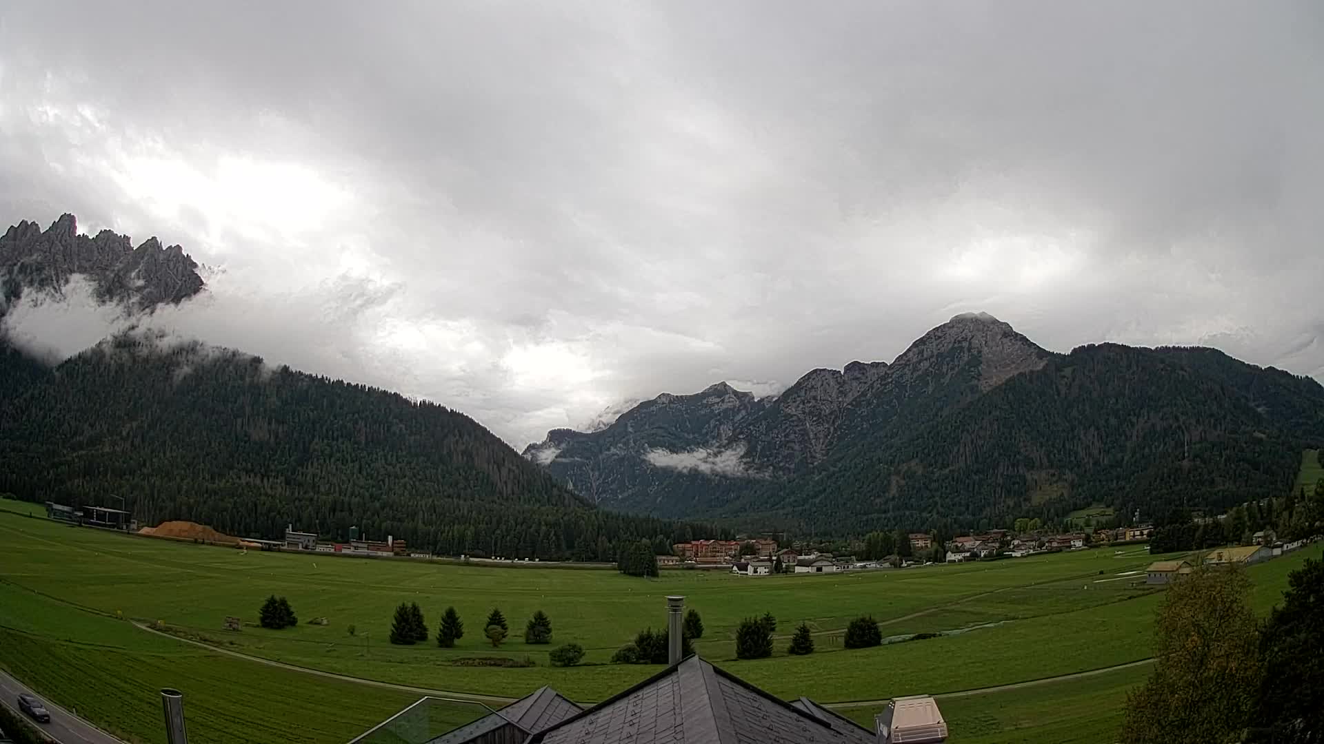 Webcam Toblach Dolomites – View from Hotel Rosengarten