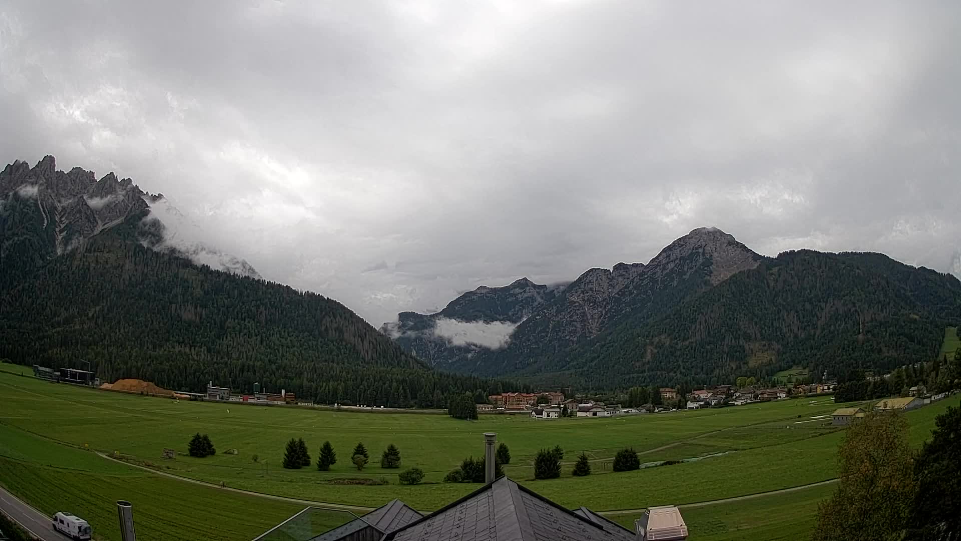 Webcam Toblach Dolomites – View from Hotel Rosengarten
