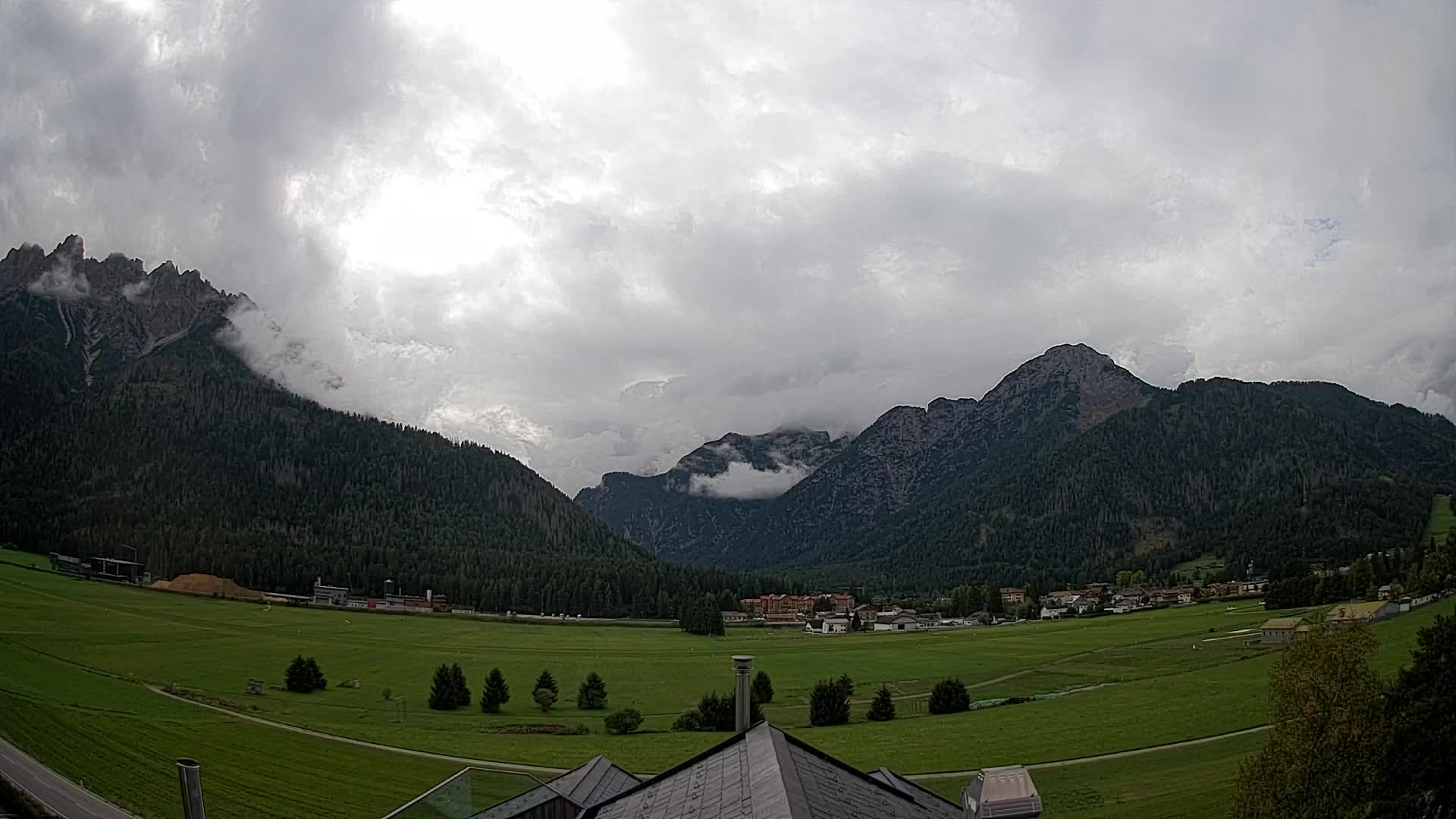 Webcam Toblach Dolomites – View from Hotel Rosengarten