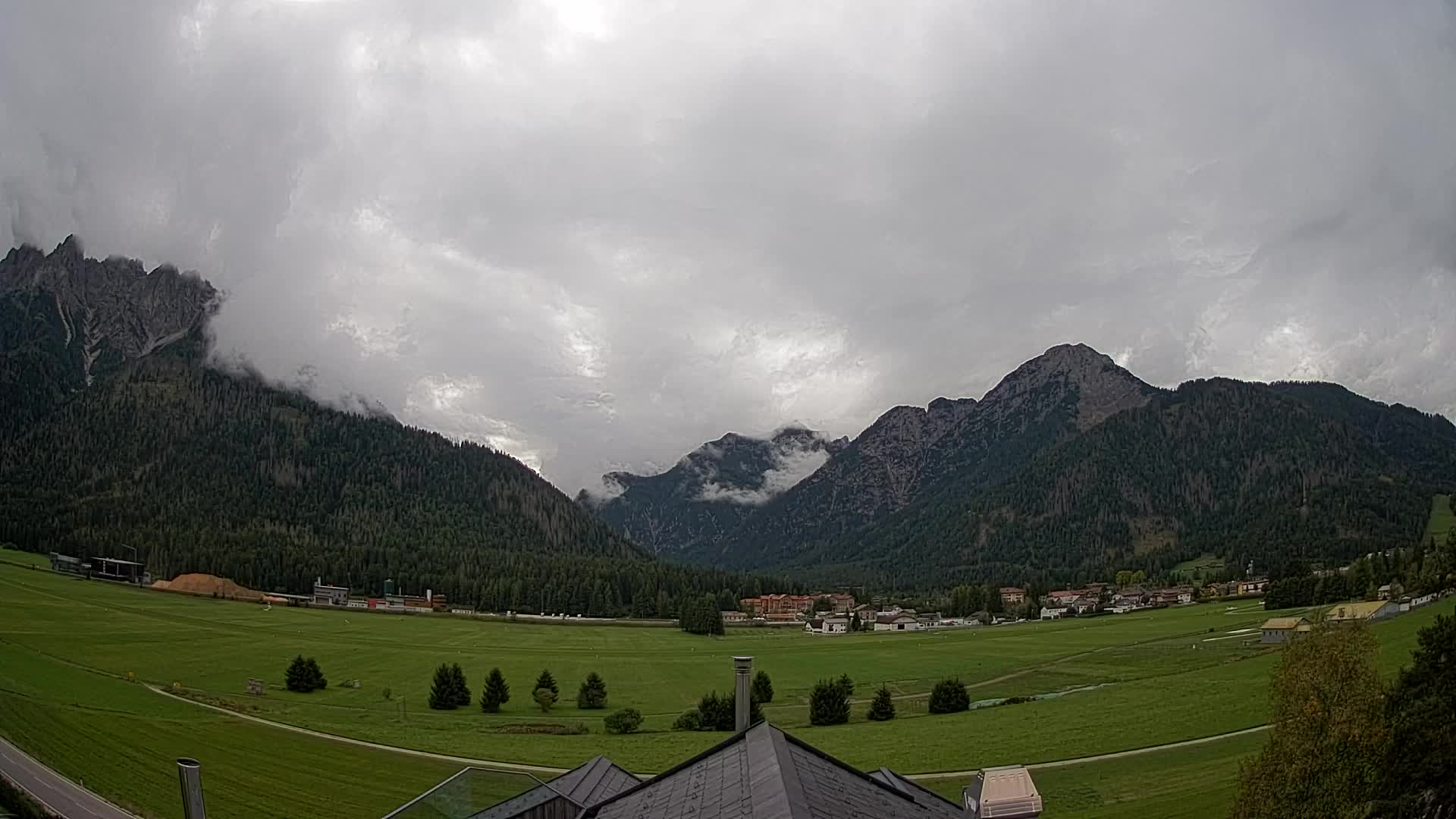 Webcam Toblach Dolomites – View from Hotel Rosengarten