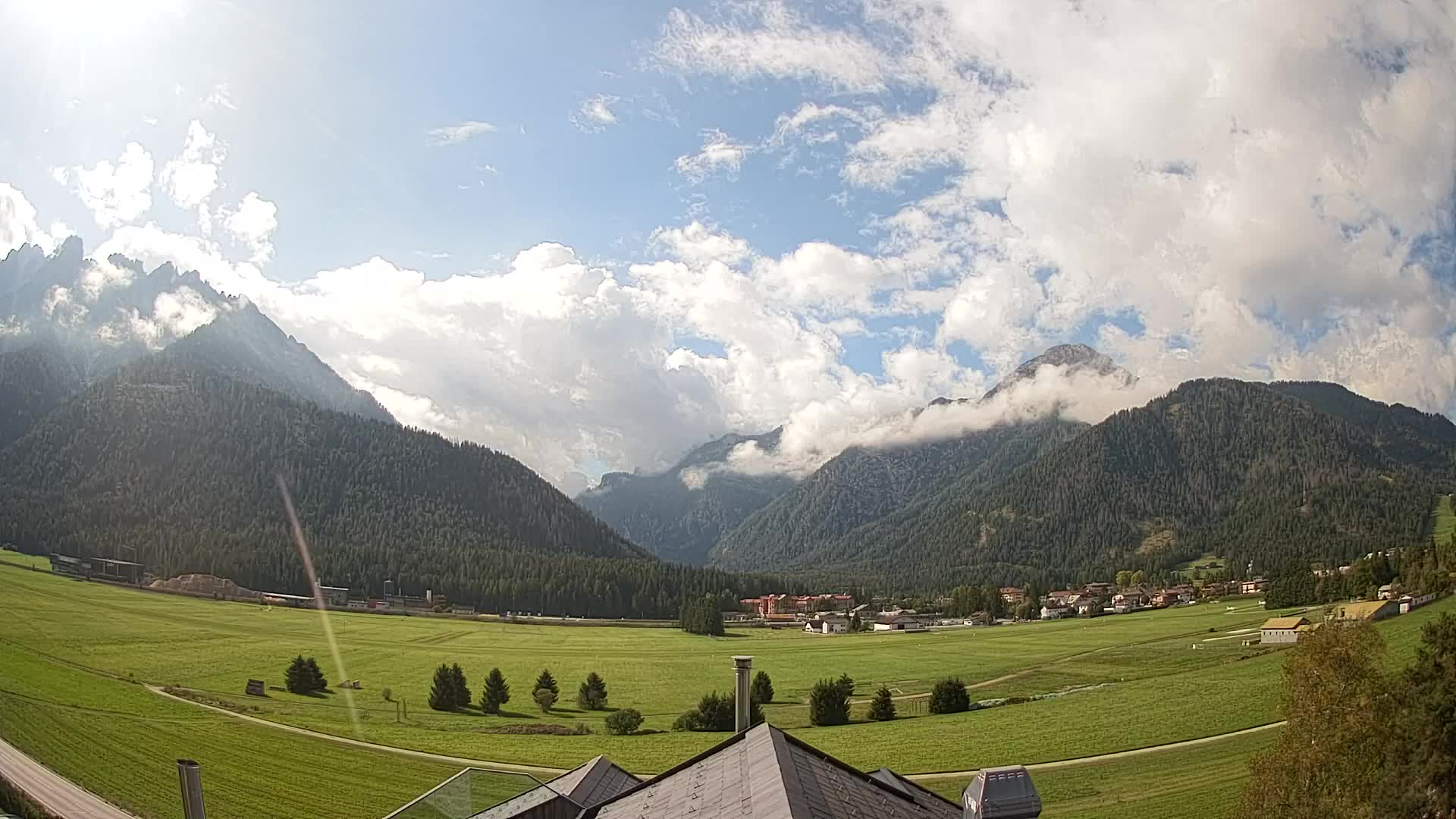 Webcam Toblach Dolomites – View from Hotel Rosengarten