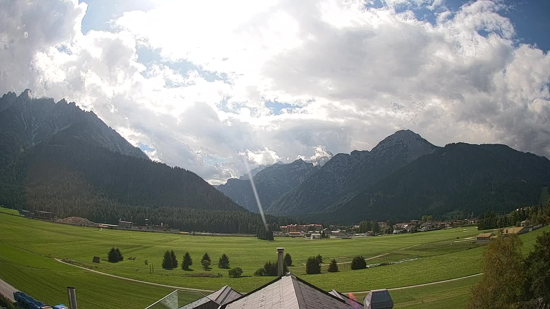 Webcam Toblach Dolomites – View from Hotel Rosengarten