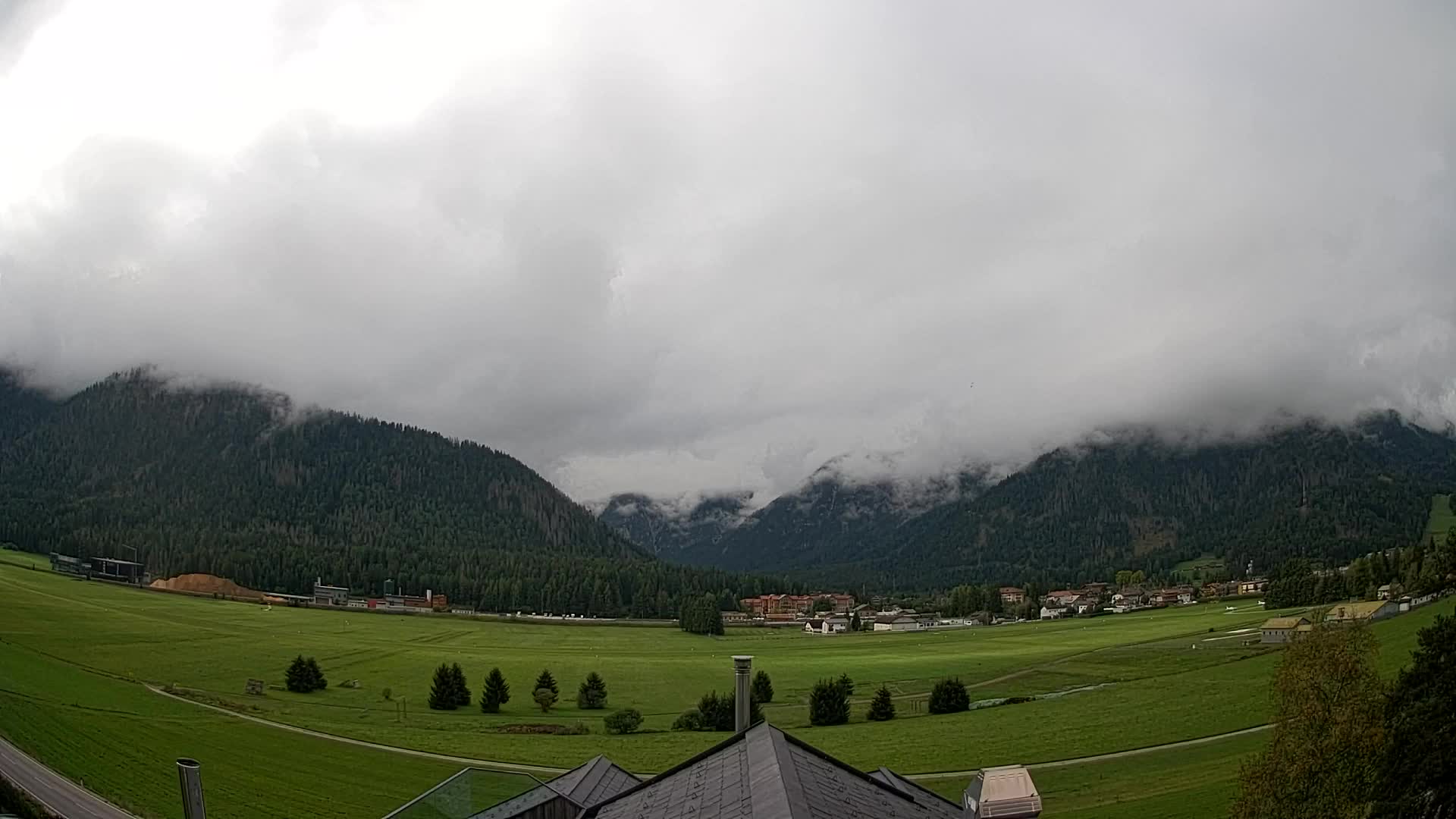 Webcam Toblach Dolomites – View from Hotel Rosengarten