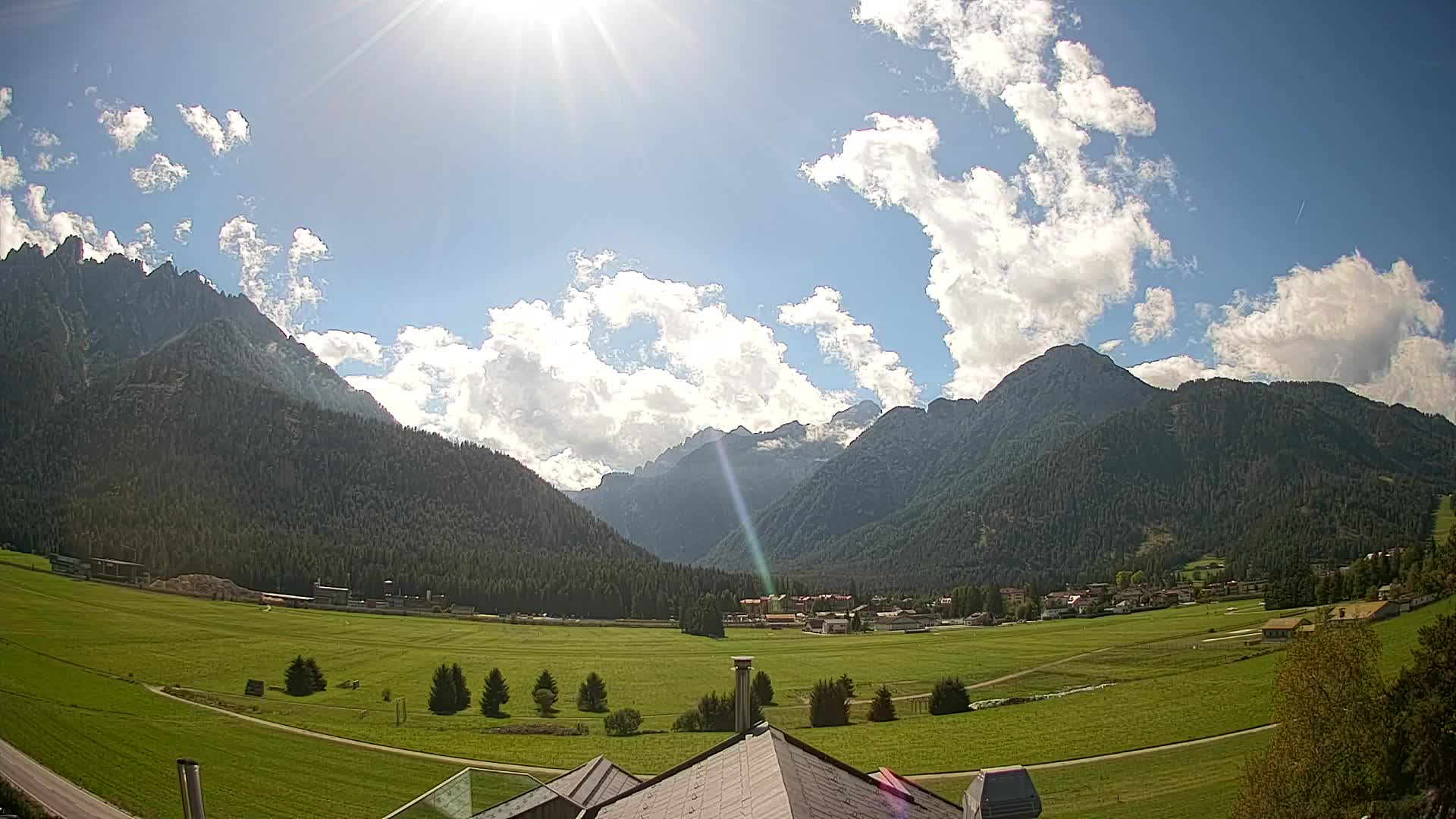 Webcam Toblach Dolomites – View from Hotel Rosengarten