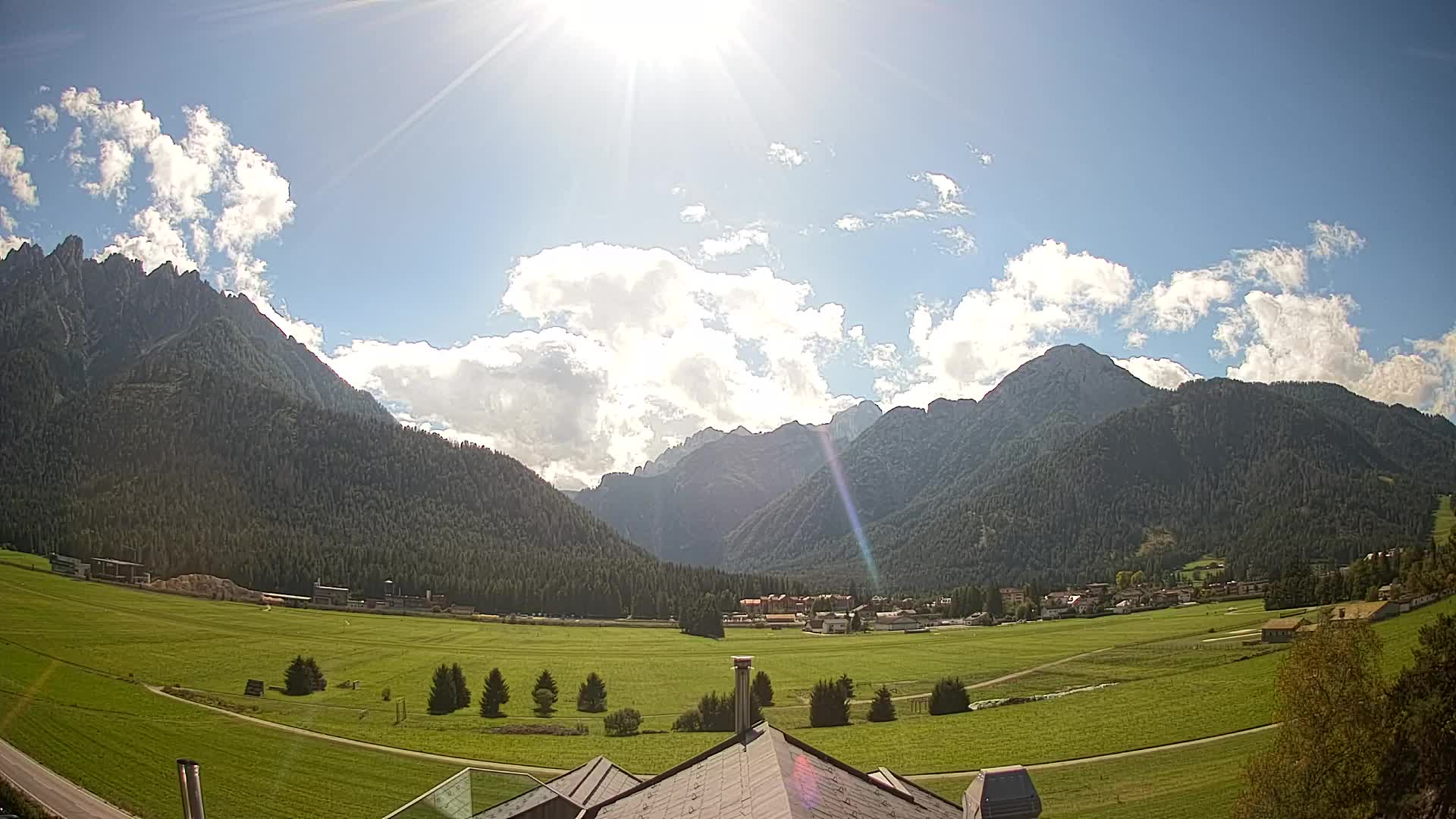 Webcam Toblach Dolomites – View from Hotel Rosengarten