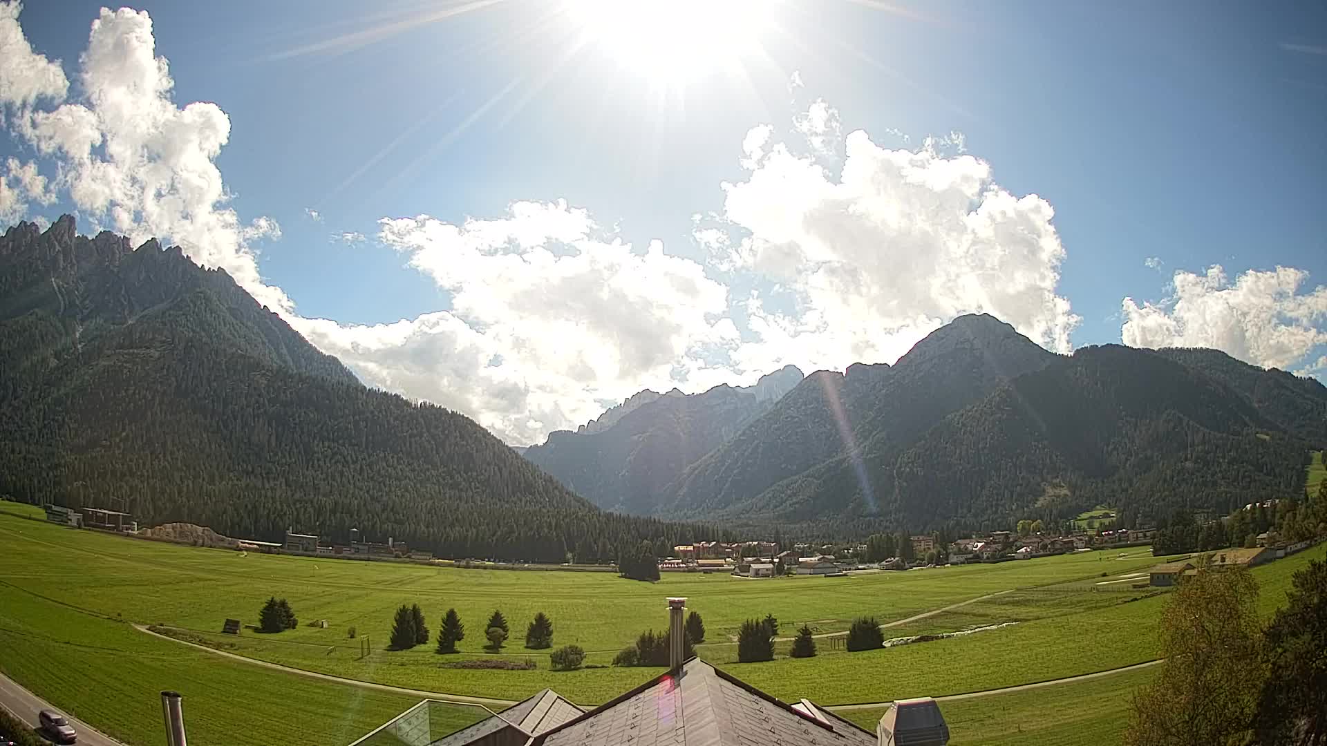 Webcam Toblach Dolomites – View from Hotel Rosengarten