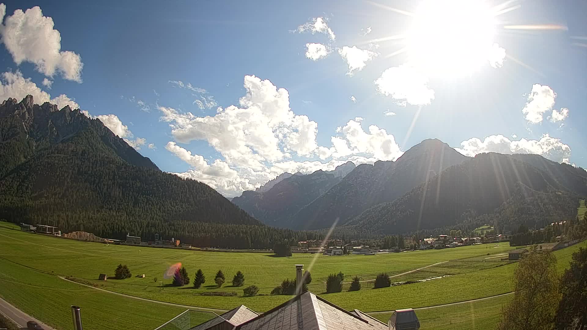 Webcam Toblach Dolomites – View from Hotel Rosengarten