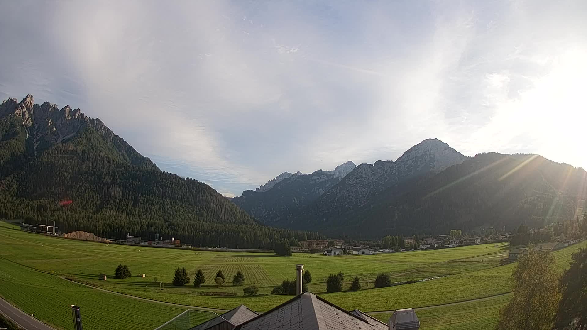 Webcam Toblach Dolomites – View from Hotel Rosengarten
