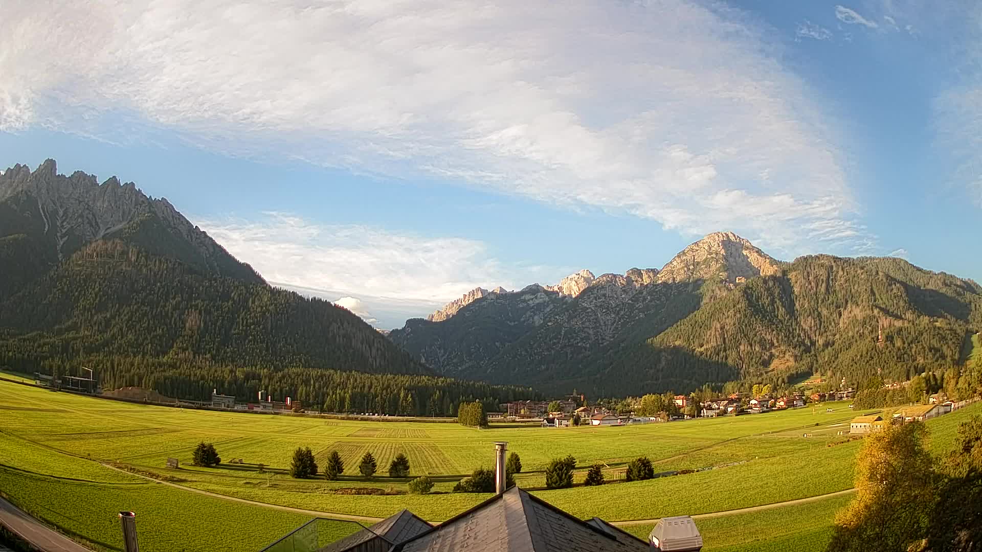 Webcam Toblach Dolomites – View from Hotel Rosengarten