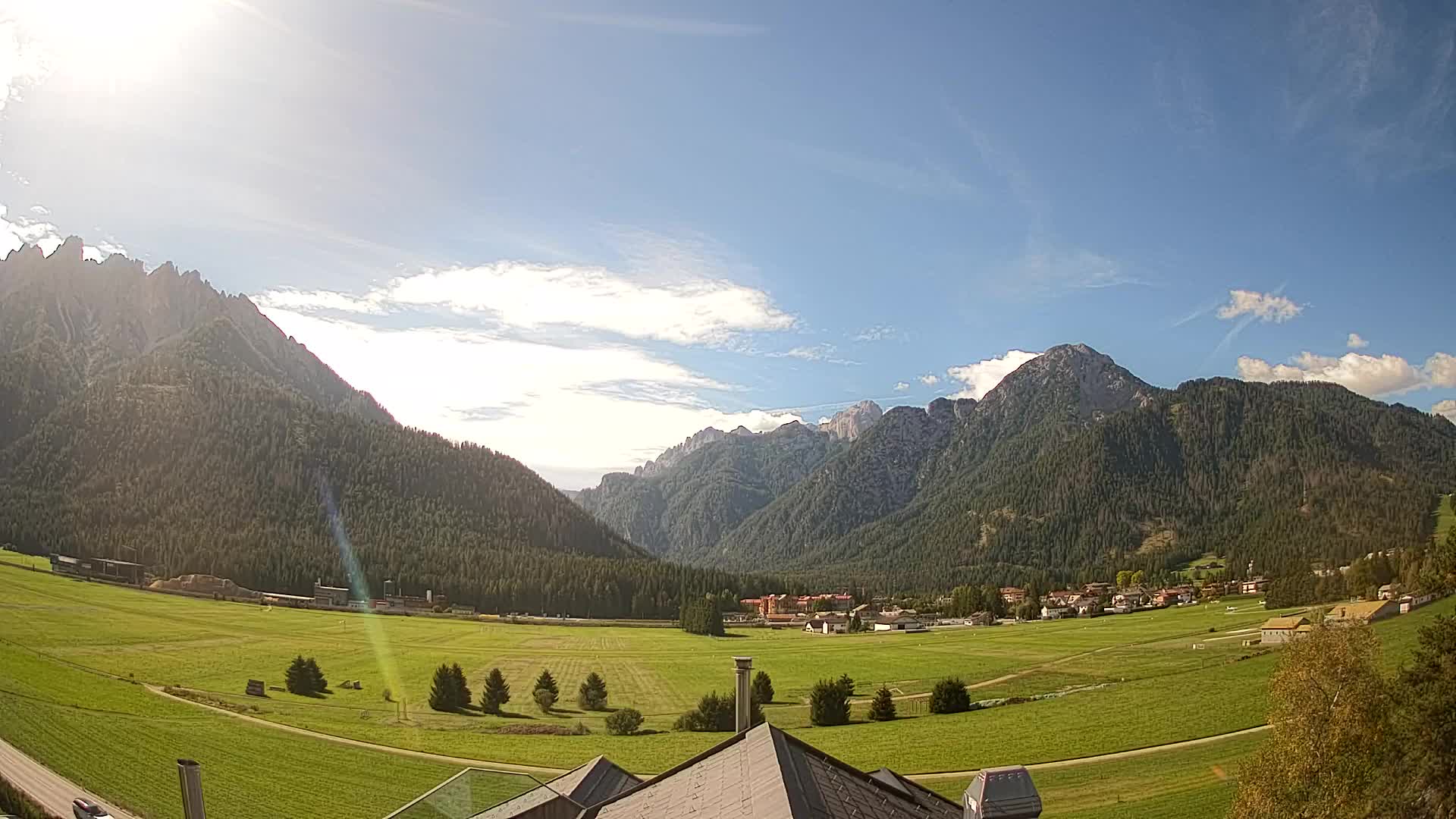 Webcam Toblach Dolomites – View from Hotel Rosengarten