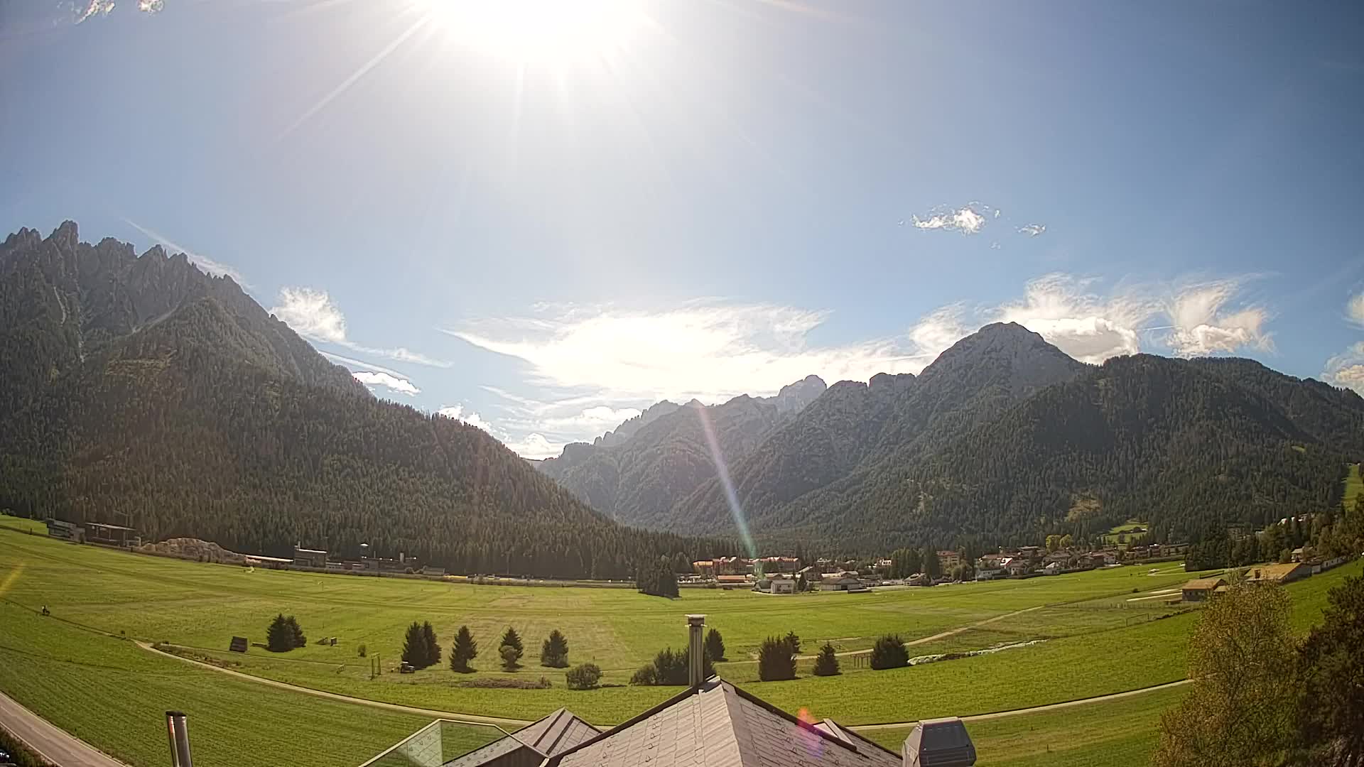 Webcam Toblach Dolomites – View from Hotel Rosengarten
