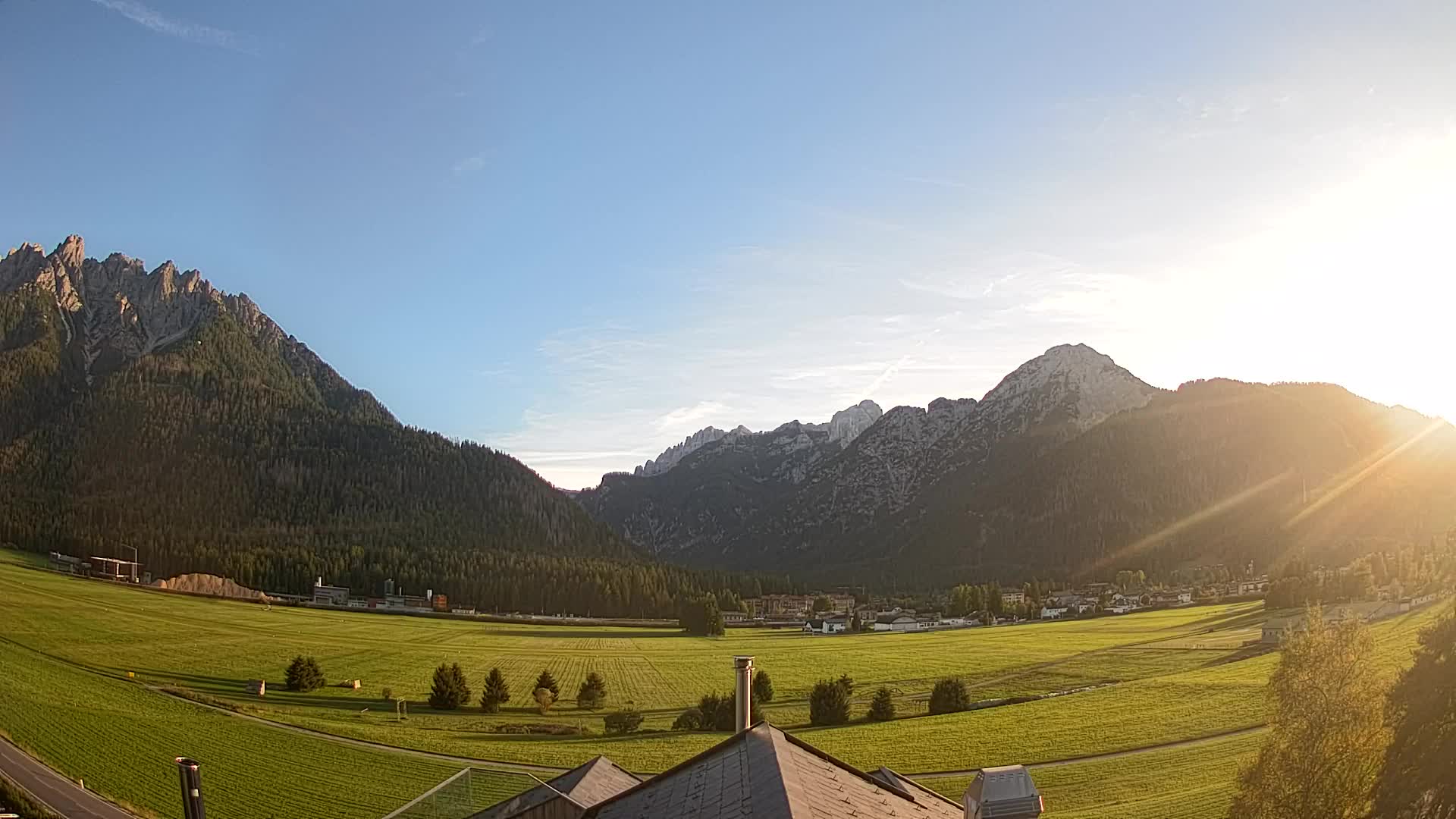 Webcam Toblach Dolomites – View from Hotel Rosengarten