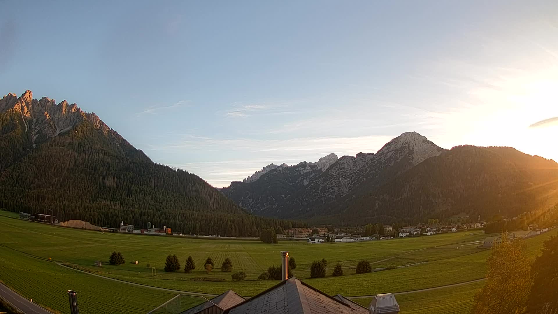 Webcam Toblach Dolomites – View from Hotel Rosengarten