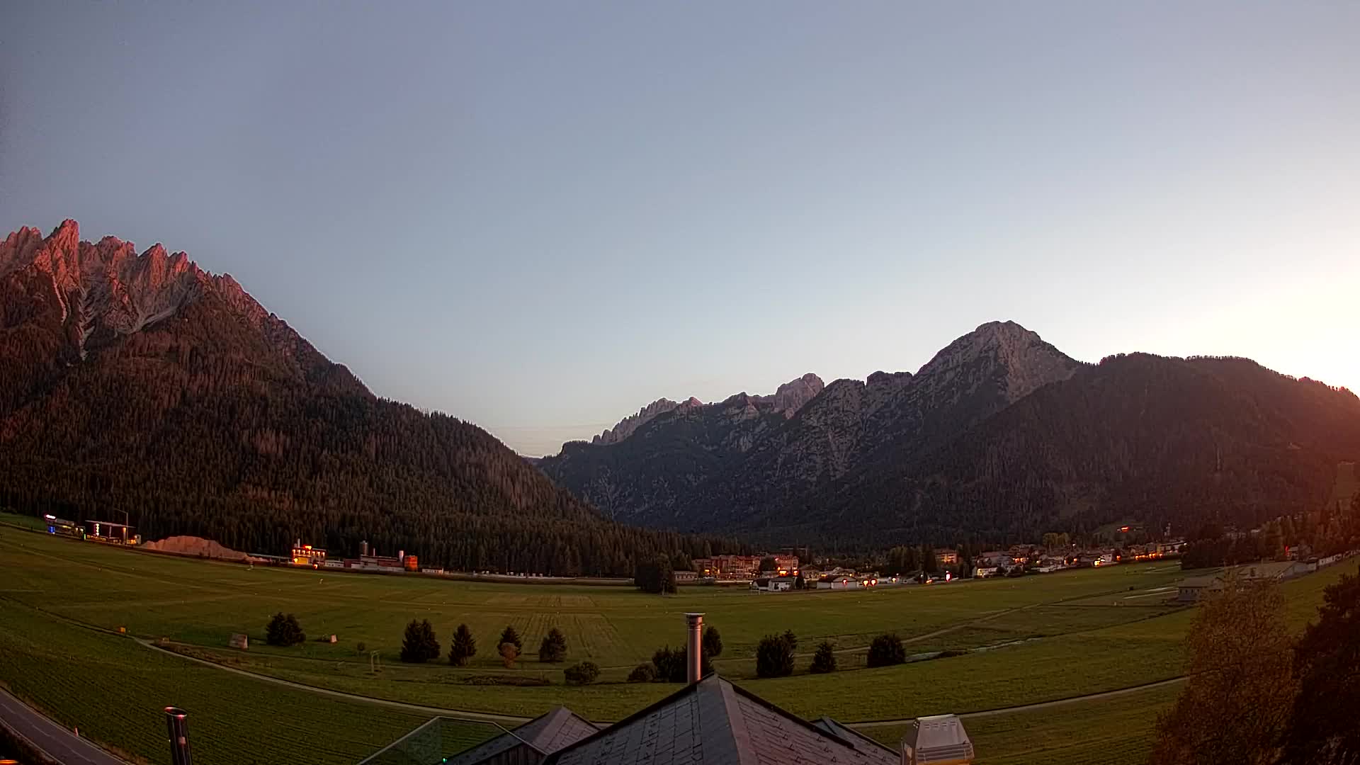 Webcam Toblach Dolomites – View from Hotel Rosengarten