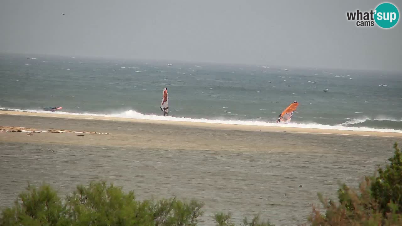 Spletna kamera Chia – Pogled v živo na plažo Su Giudeu