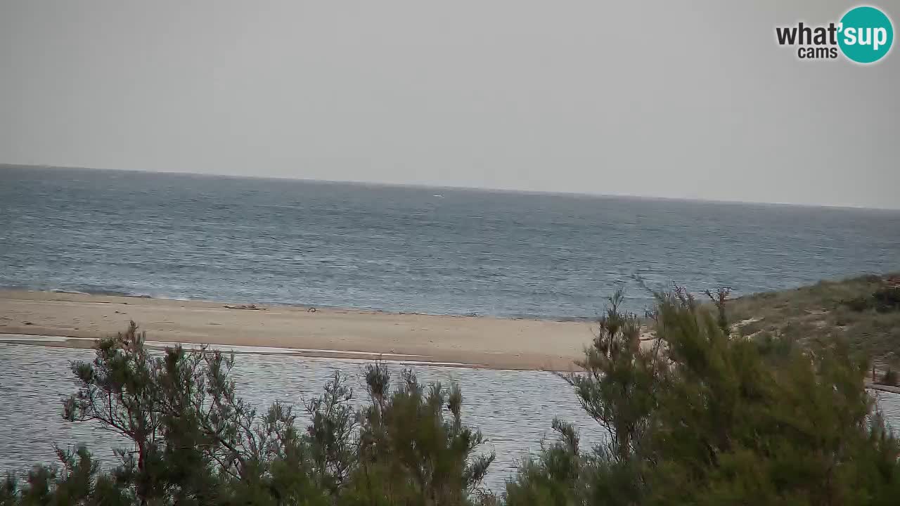 Spletna kamera Chia – Pogled v živo na plažo Su Giudeu