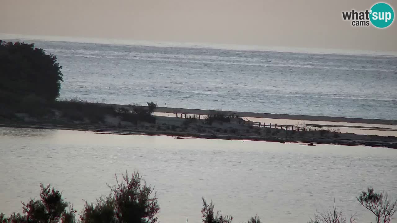 Spletna kamera Chia – Pogled v živo na plažo Su Giudeu