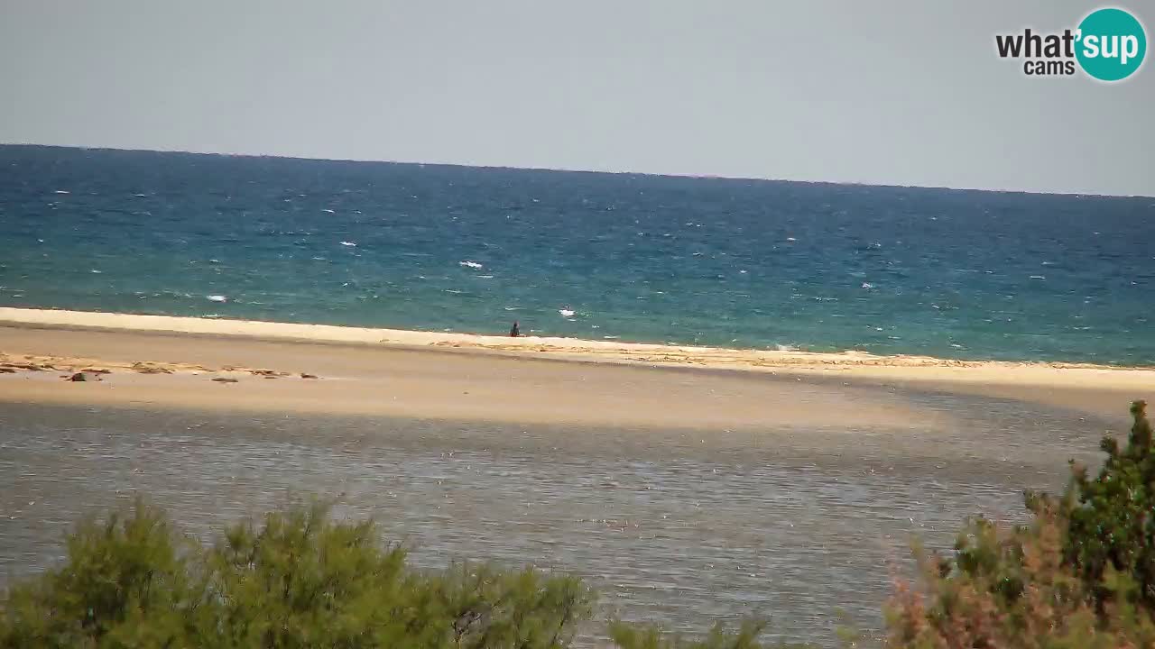 Spletna kamera Chia – Pogled v živo na plažo Su Giudeu
