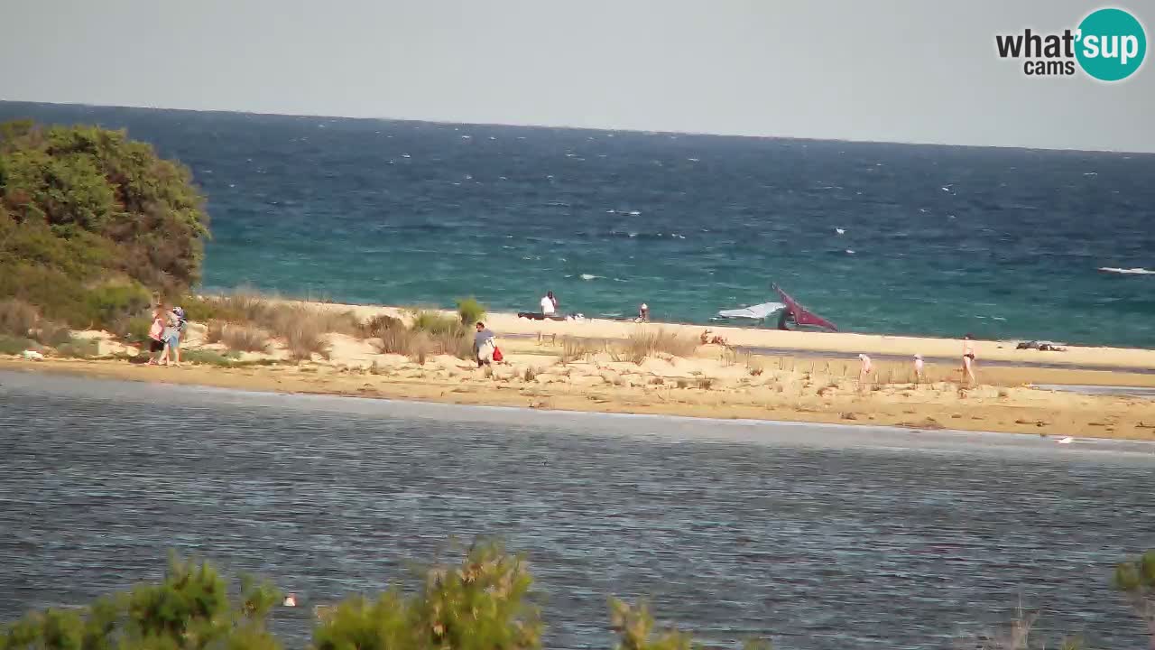 Spletna kamera Chia – Pogled v živo na plažo Su Giudeu