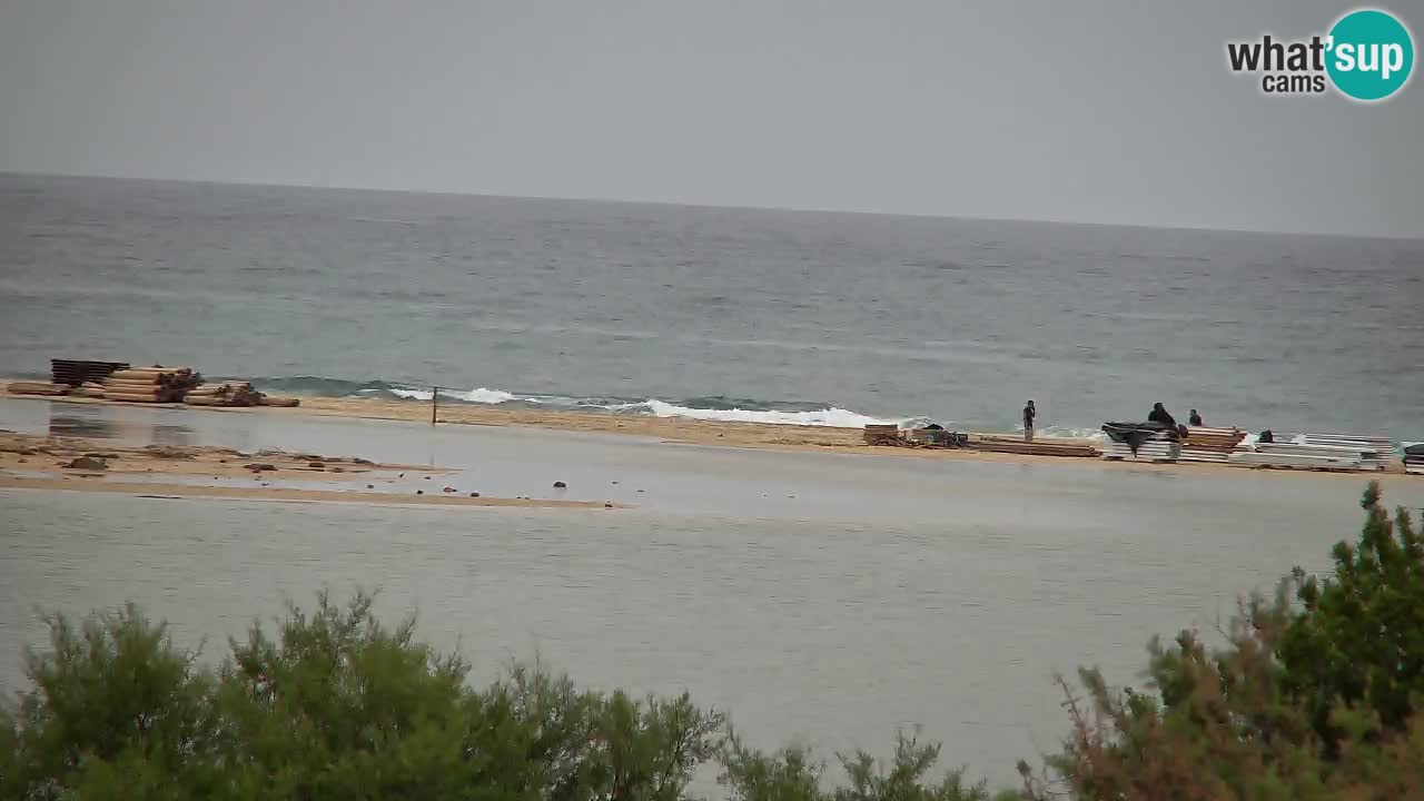 Webcam Chia – Vue en direct de la plage Su Giudeu