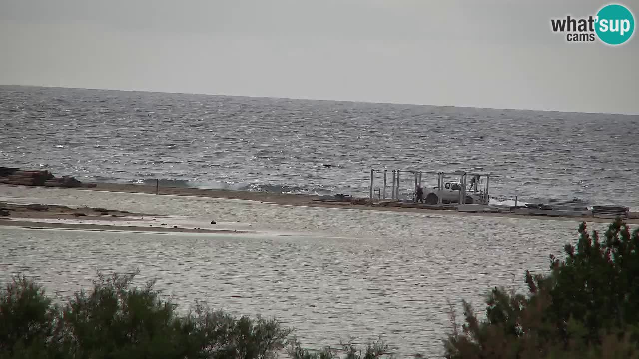 Spletna kamera Chia – Pogled v živo na plažo Su Giudeu