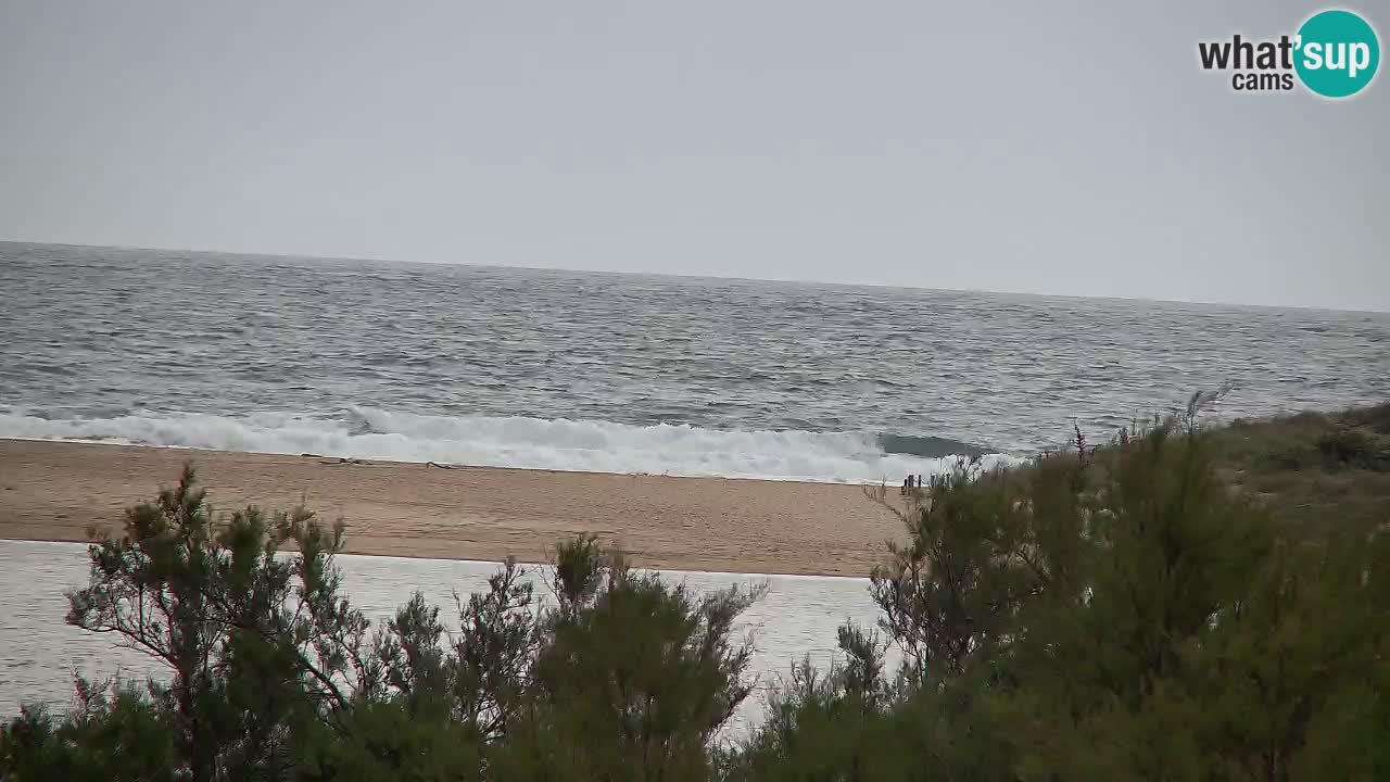 Spletna kamera Chia – Pogled v živo na plažo Su Giudeu