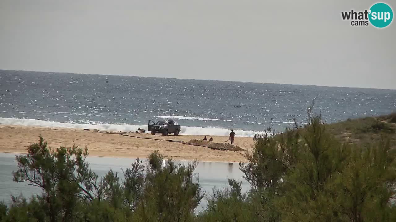 Webcam Chia – Vue en direct de la plage Su Giudeu