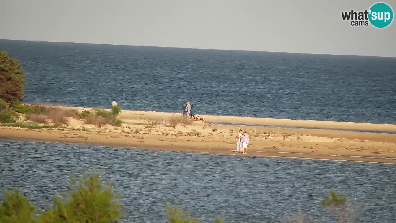 Spletna kamera Chia – Pogled v živo na plažo Su Giudeu