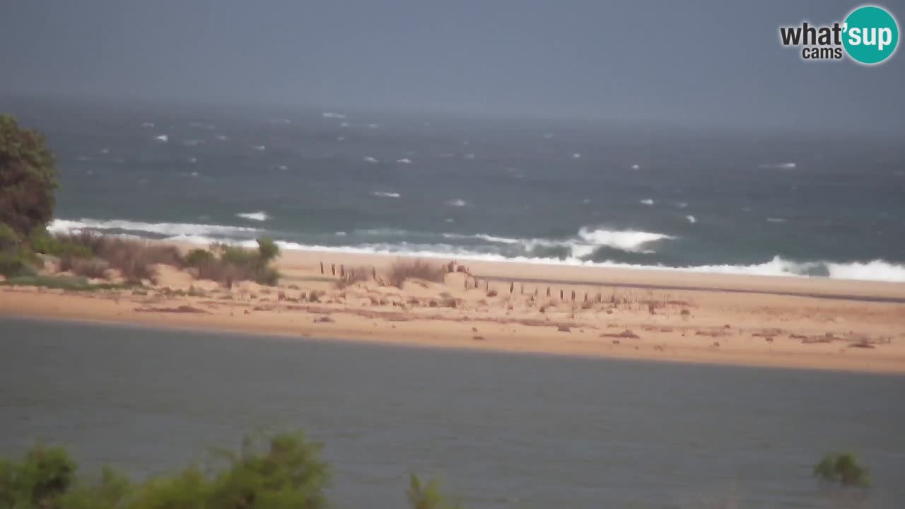 Spletna kamera Chia – Pogled v živo na plažo Su Giudeu