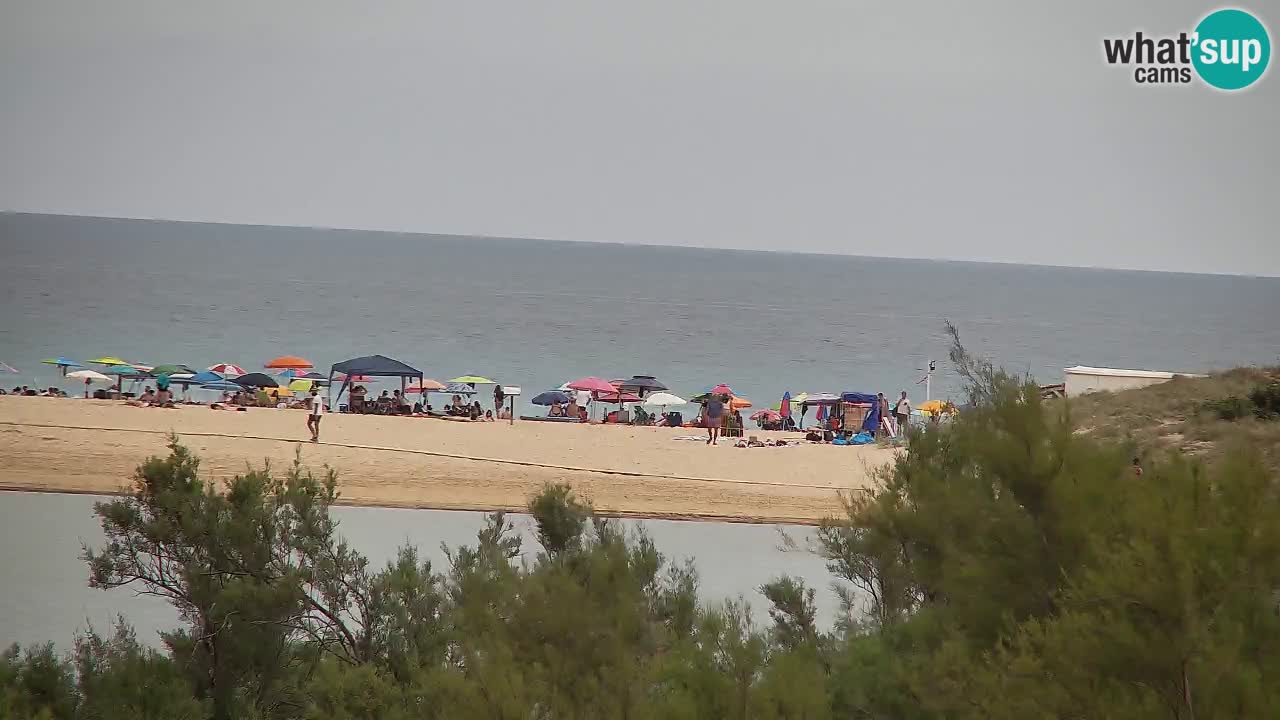 Spletna kamera Chia – Pogled v živo na plažo Su Giudeu