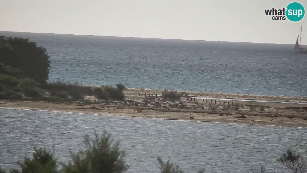 Spletna kamera Chia – Pogled v živo na plažo Su Giudeu