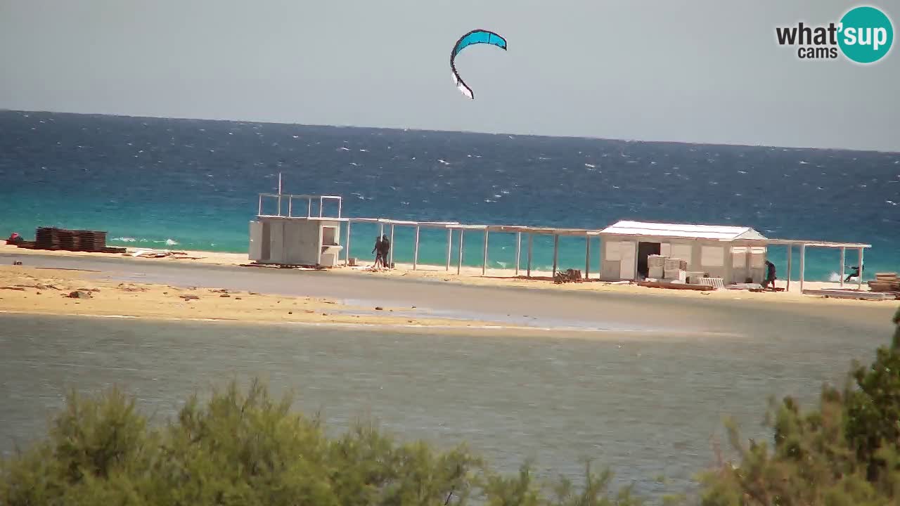 Spletna kamera Chia – Pogled v živo na plažo Su Giudeu