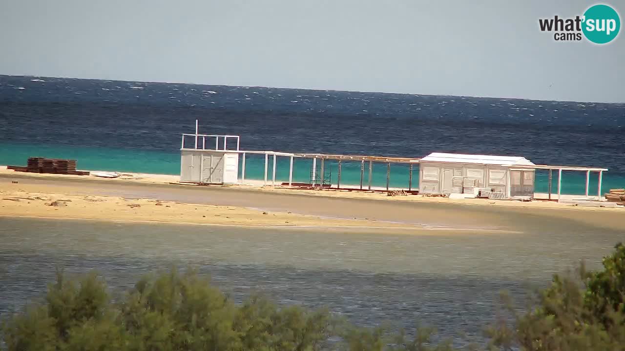 Spletna kamera Chia – Pogled v živo na plažo Su Giudeu