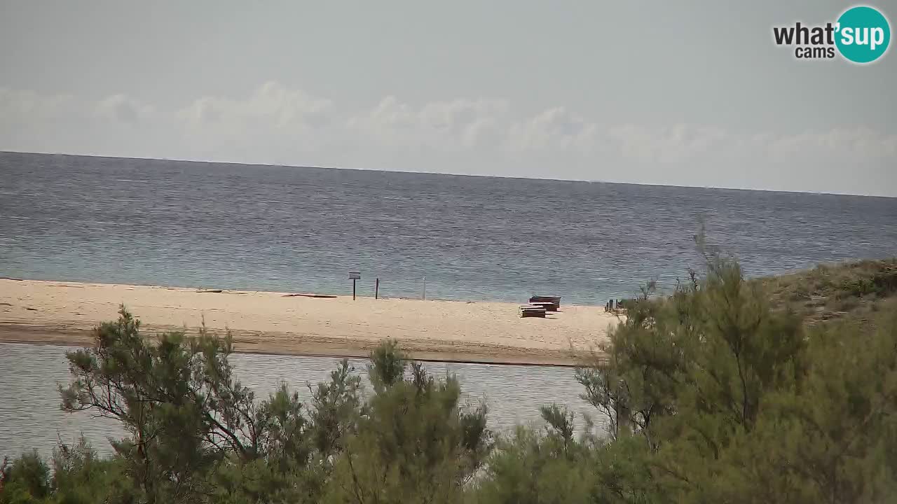 Spletna kamera Chia – Pogled v živo na plažo Su Giudeu