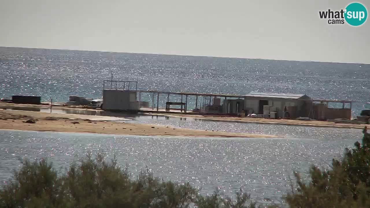 Spletna kamera Chia – Pogled v živo na plažo Su Giudeu